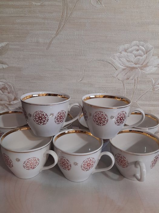 Продам советские чайные чашки 9 штук