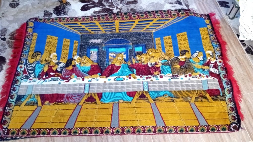 Vând carpeta  veche