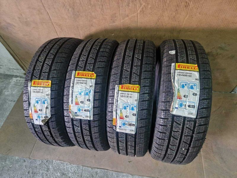 4 Pirelli R16C 195/60
нови зимни бусови гуми 
DOT3418
