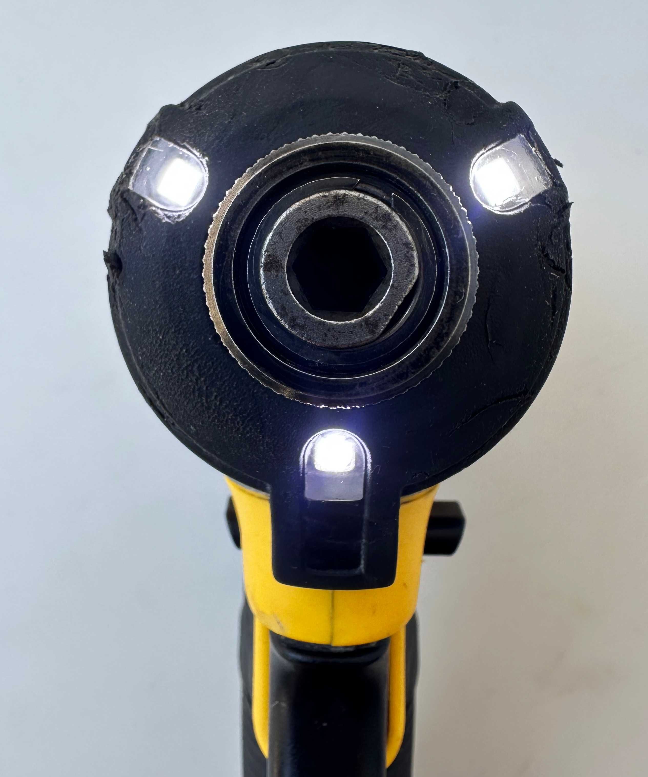 Безчетков комп. Dewalt DCF809 Импакт и Dewalt DCD709 Ударен винтоверт