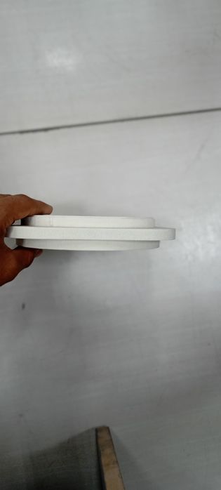 Natijnoy pataloki reshotkasi 100∅. Для натяжной потолок решотка 100∅.