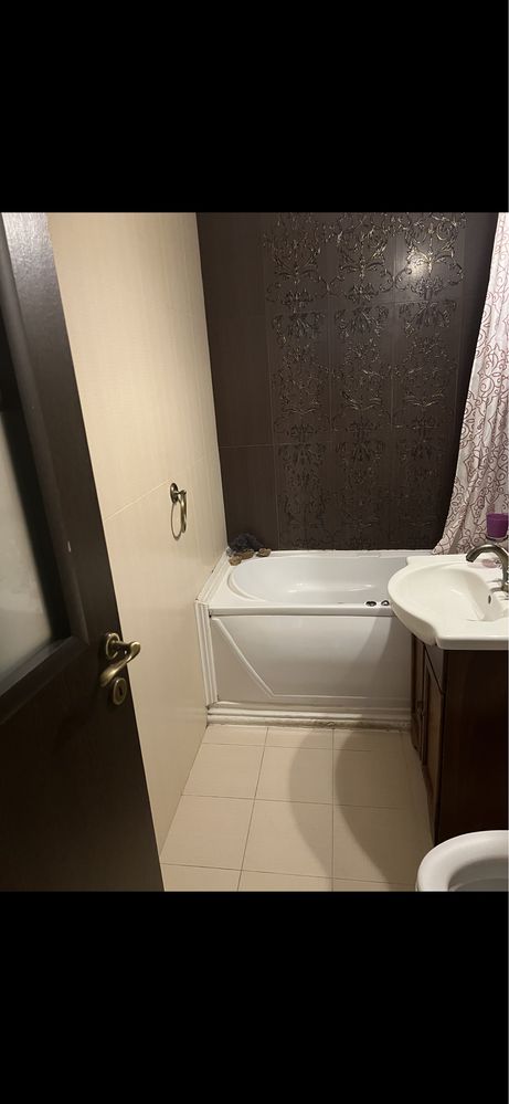 Inchiriez apartament 3 camere , Timisoara ,zona Dambovita