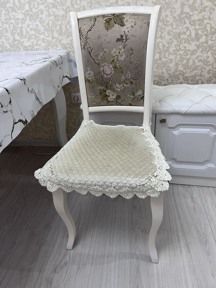 Продам 3 стула в кухню общее за 28000 тг