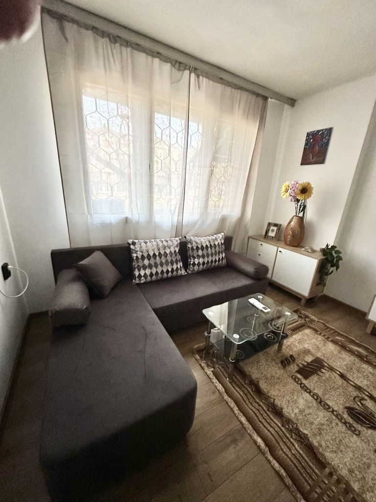 Дава се под наем Тристаен апартамент в Благоевград, Запад - 75 кв.м за 331.5 € - Снимка #4