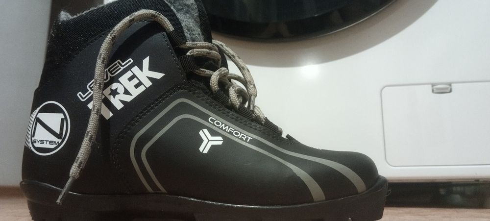 Теплые лыжные ботинки