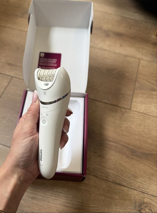 Епилатор Philips 8000 за сухо и мокро епилиране
