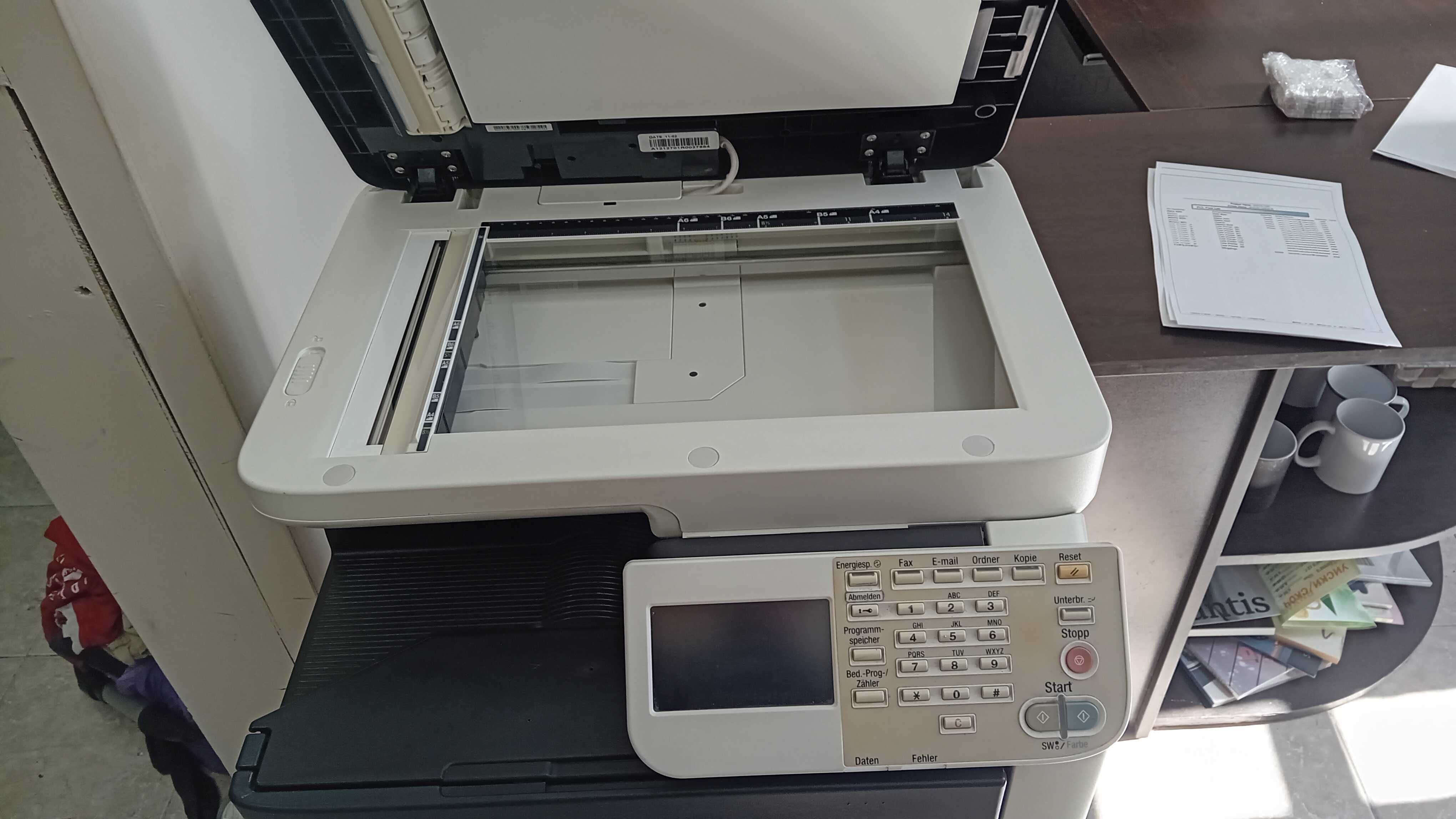 Цветен лазерен принтер, скенер и копир 3 в 1 Konica Minolta Bizhub C35