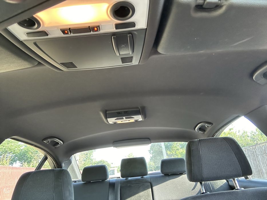 Dezmembrez Bmw 318d e90 LCI