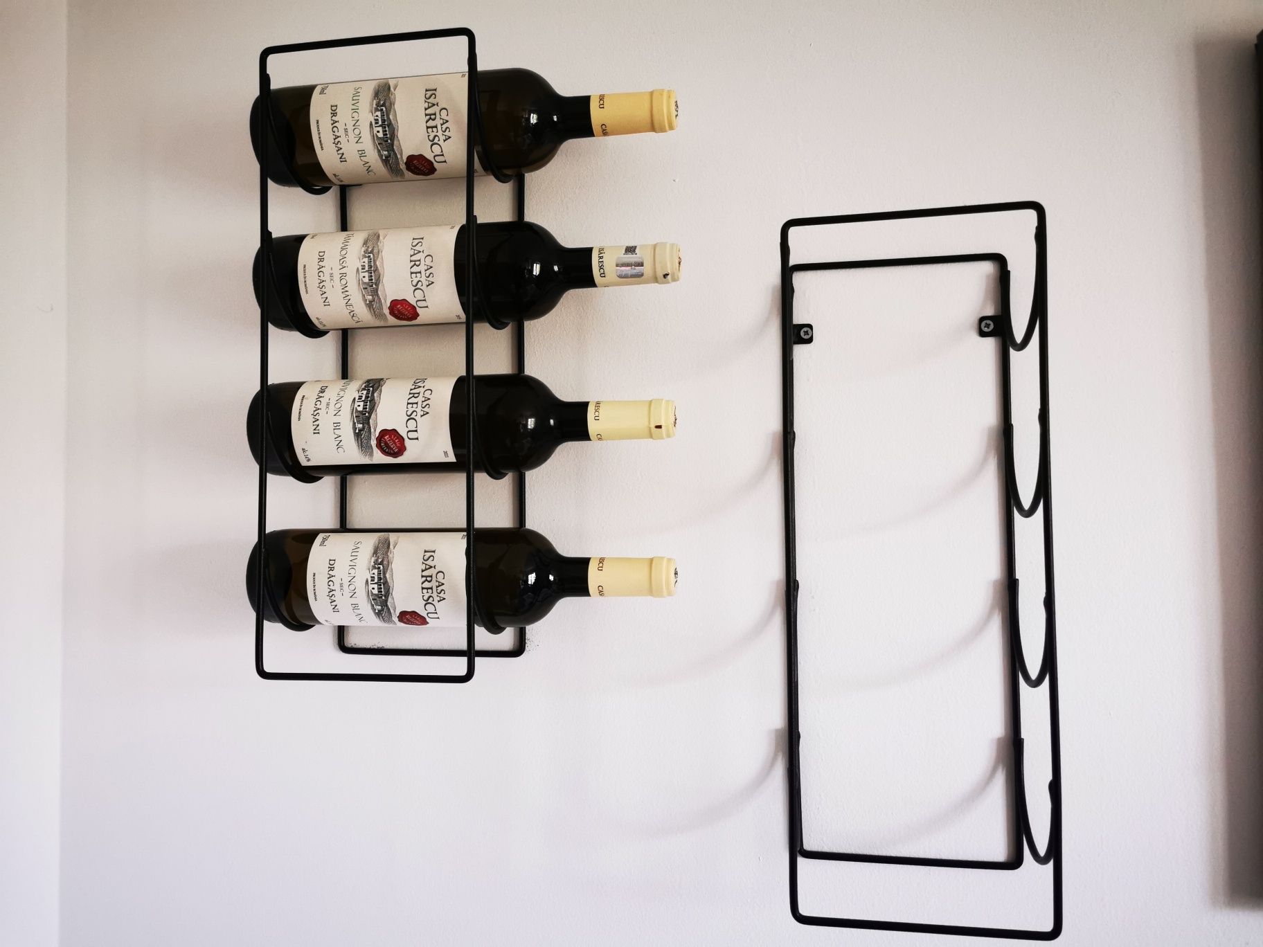 Suport sticle de vin pentru perete