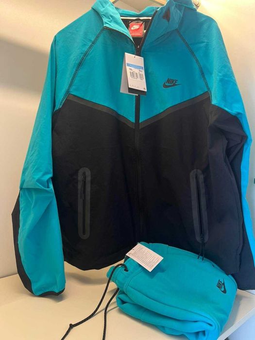 100% Оригинален Анцуг Nike Tech Fleece -Комплект в размер Л