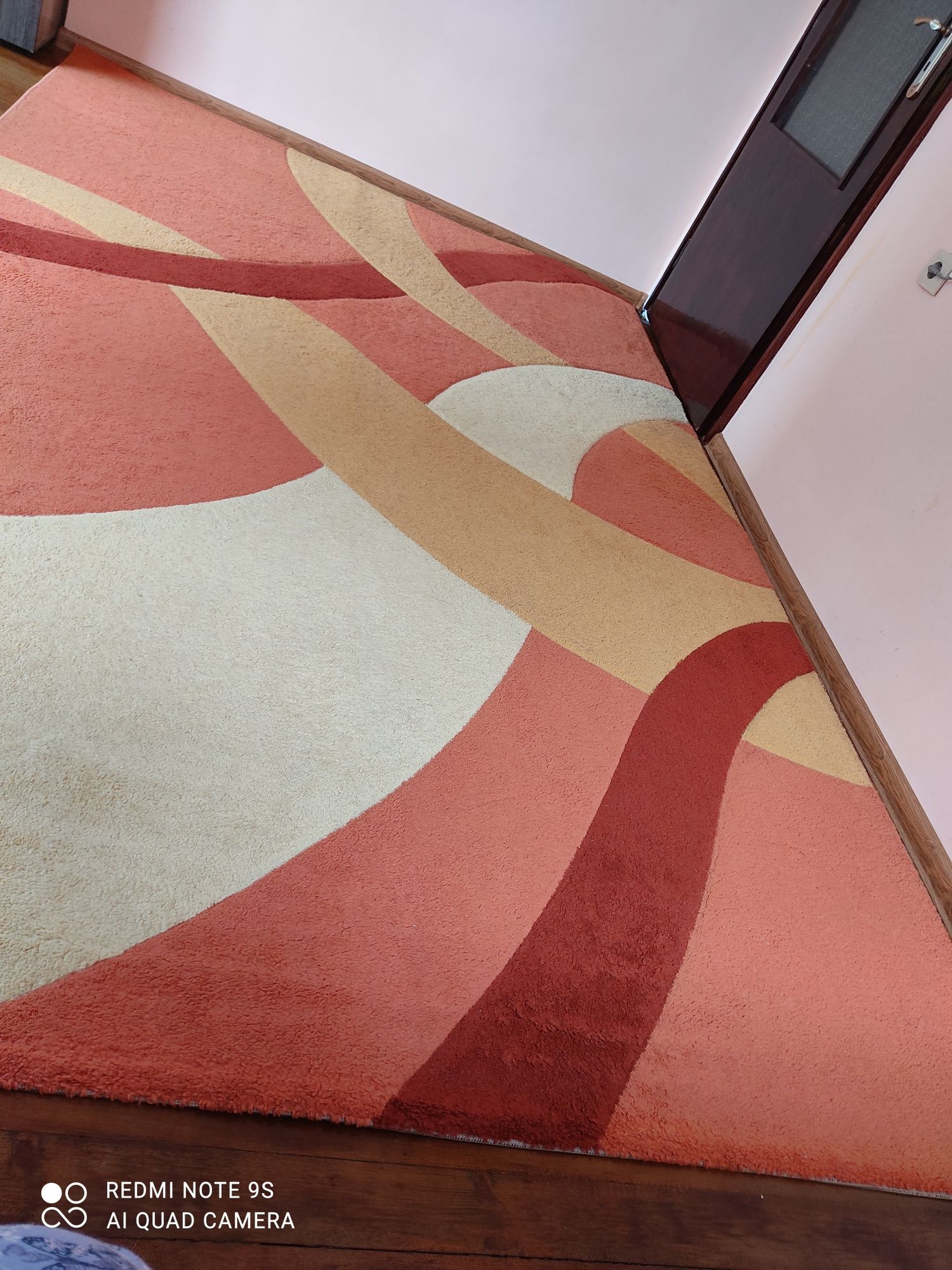 НОВ оранжев релефен килим 2 / 3 метра