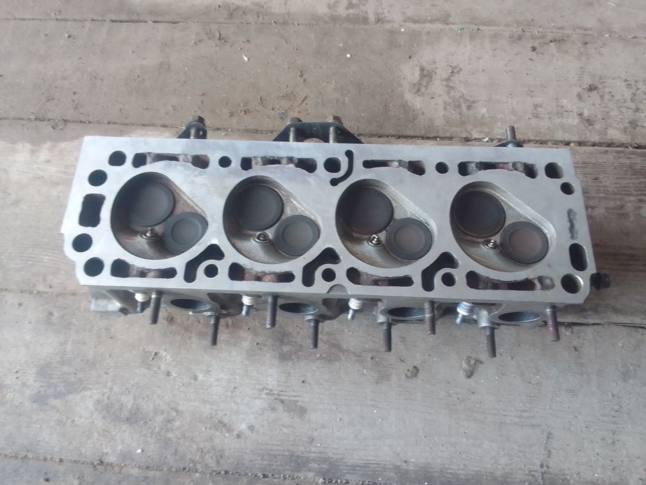 Продам головку блока. Опель 2.0