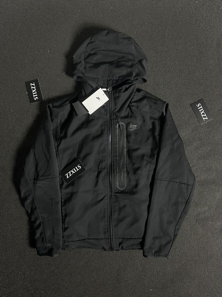 Nike NSW Tech Essentials Repel Hooded Jacket
