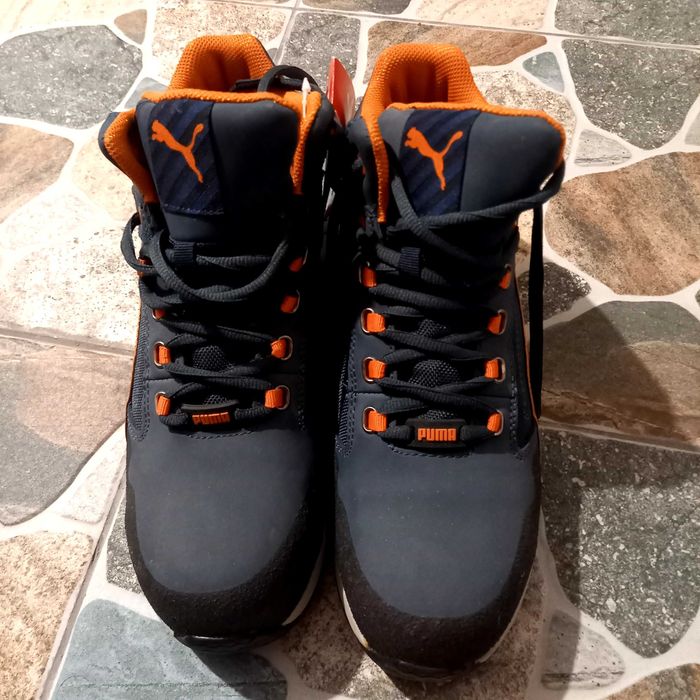 Vând ghete de muncă