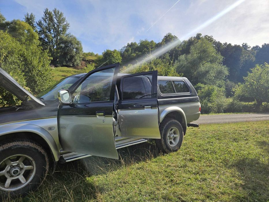 Vând Mitsubishi L200 4x4 2.5TDI