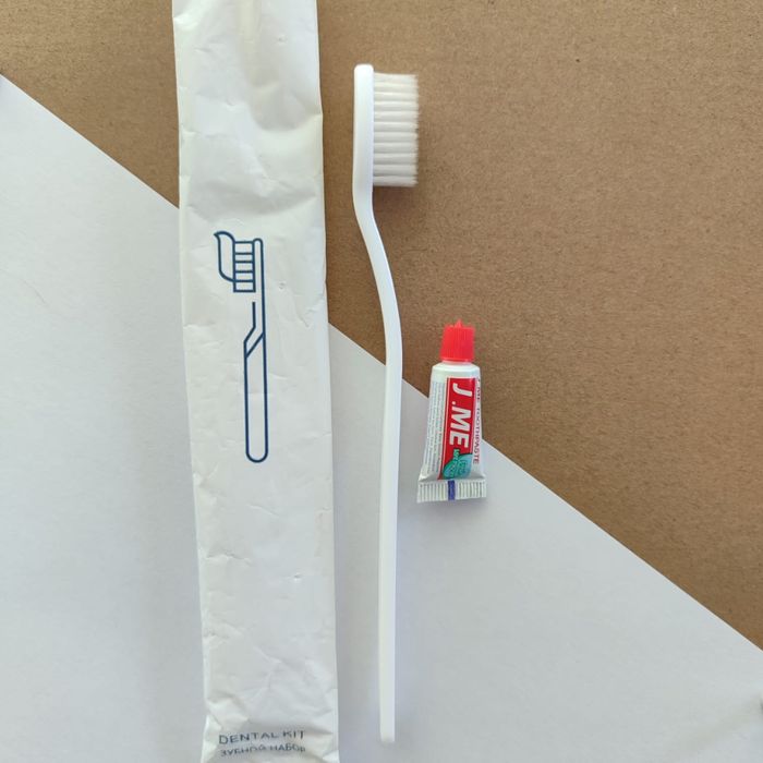 Зубные наборы для гостиниц, одноразовые. В наборе зубная щетка+паста