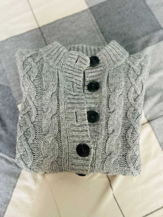 Pulover de lână moale gri – mărime S/M – 35 lei