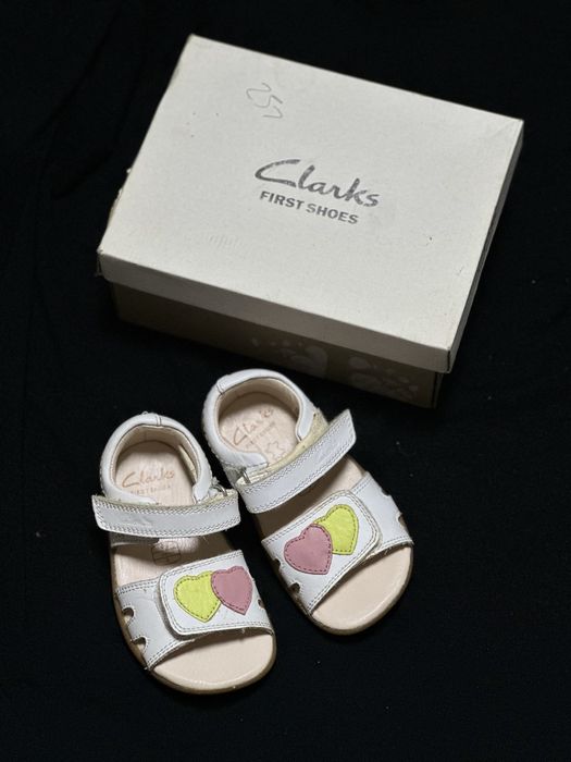 Сандали босоножки кожаные Clarks