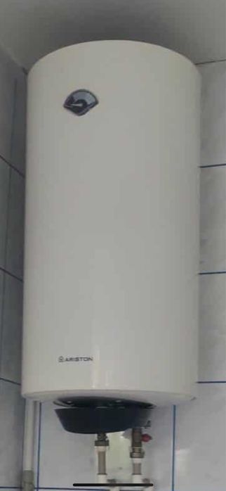 Vand boiler ariston  de 100 L