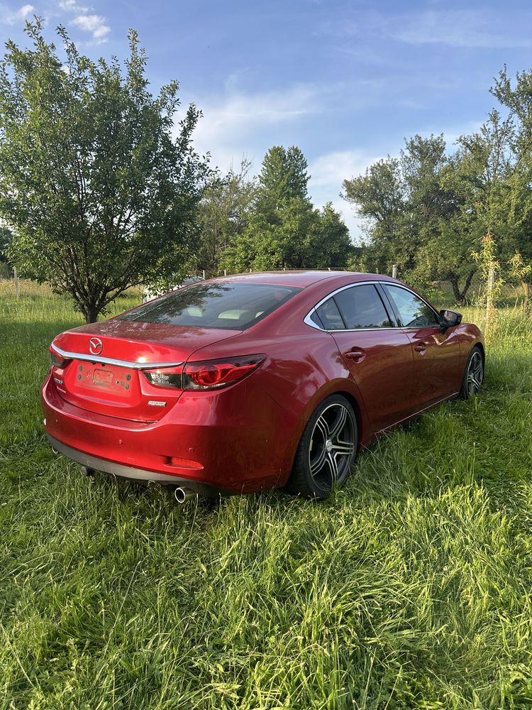 Mazda 6  2014 avariata
