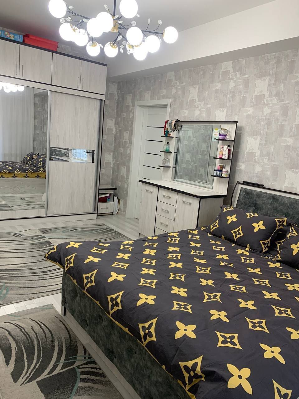 Срочно прадайутса квартера Хамза метро