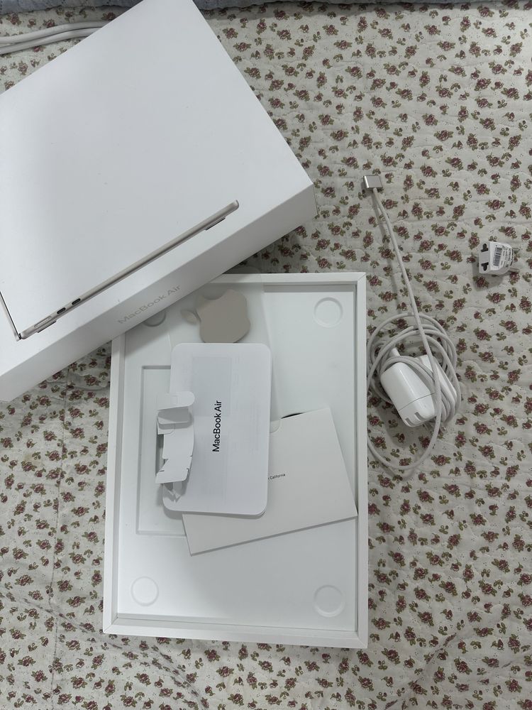 Макбук Apple MacBook Air 13 2022
