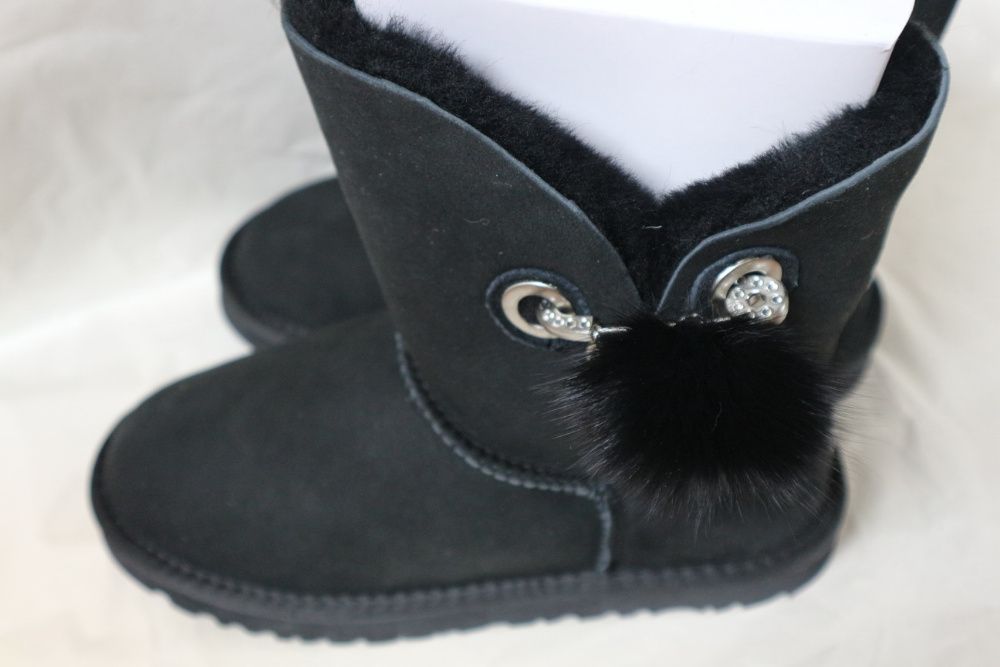 Ugg Australia Model IRINA ! NR 35   ..OFERTA 2025