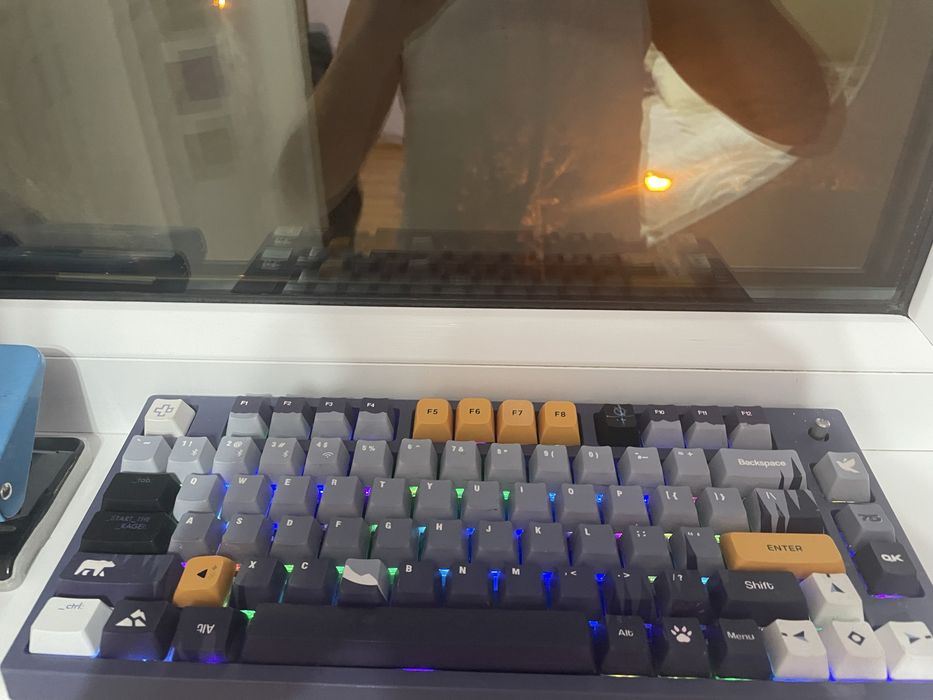 Tastatura qwerty q apropae noua