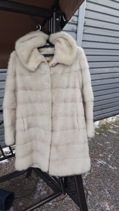 Продам норковую шубу