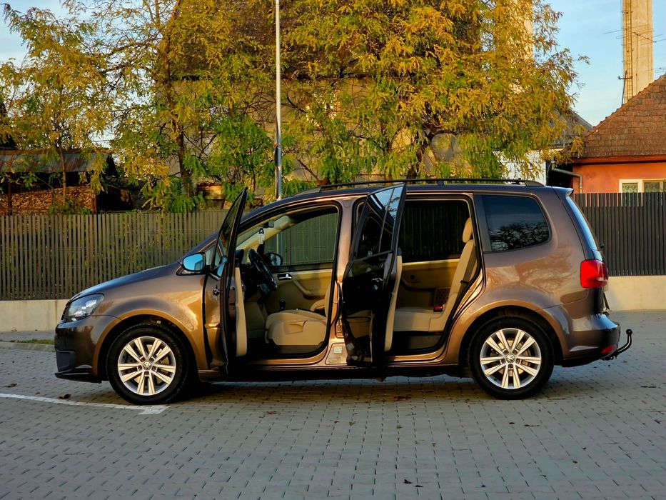 Touran / 2.0 Diesel / 140 CP / 7 locuri/ inmatriculat