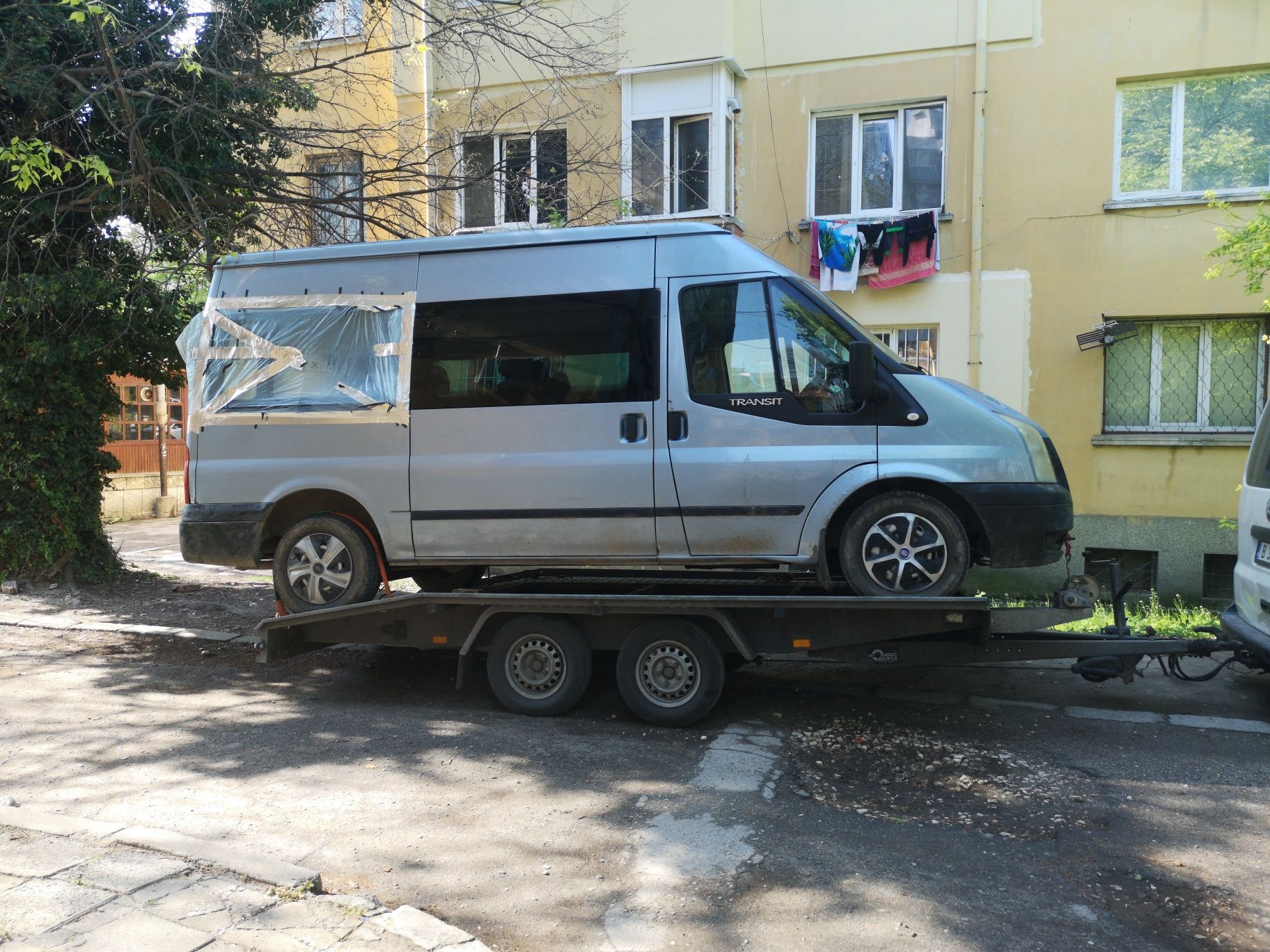 Пътна помощ и превоз на товари