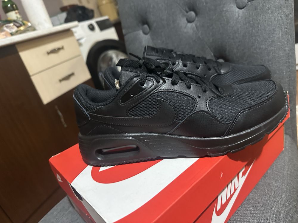 Маратонки  черни nike