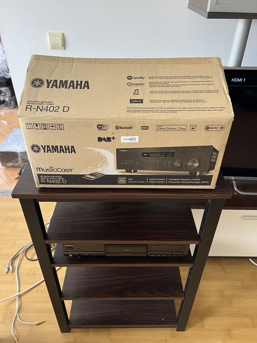 Receiver Stereo Yamaha R-N402D 100W Bluetooth