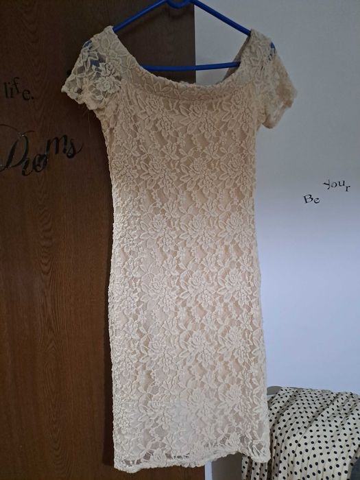Rochie din dantela marimea M