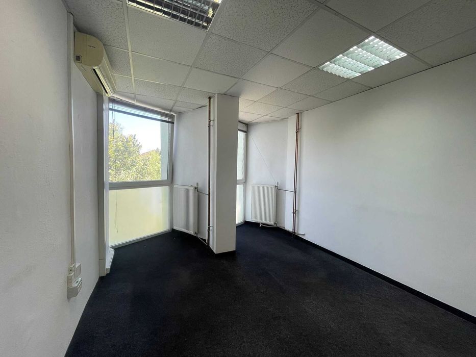 Piata 700,Unirii, spatii/birou SAD 12-29 mp,ultracentral,parcare