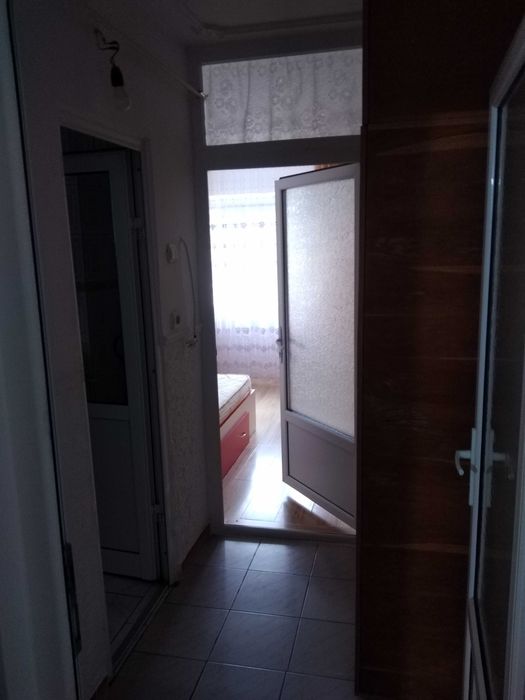 Particular închiriez apartament cu 2 camere