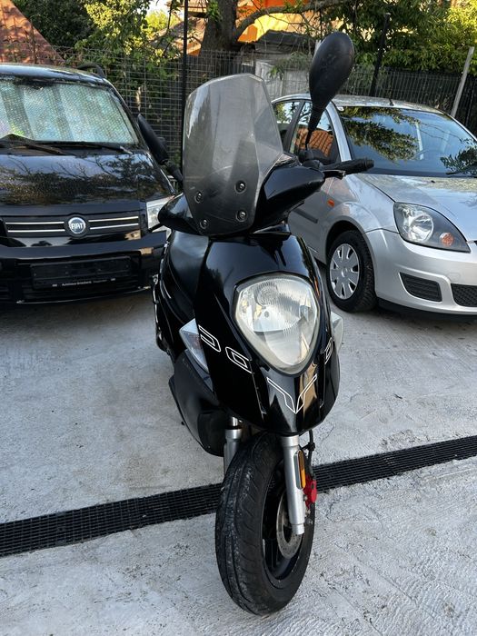 Scuter Generic ROC 50, 2013, 8700 km - 49cc