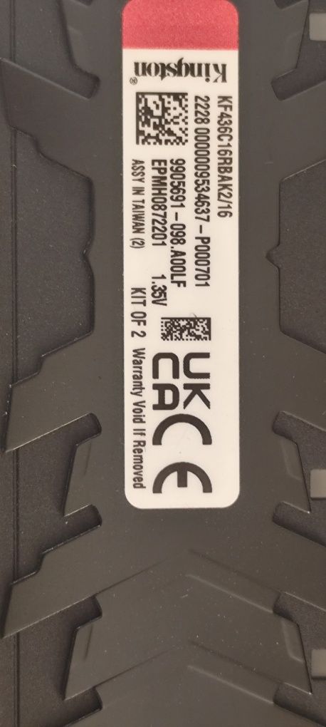 Оперативная память Kingston FURY Beast RGB DDR4 16 ГБ (2×8 ГБ), 3600 M