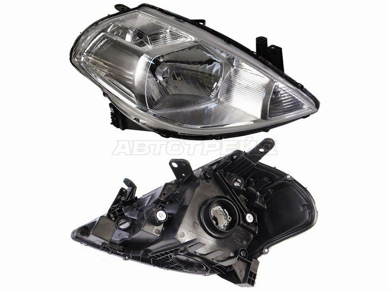 Фара  Nissan Tiida