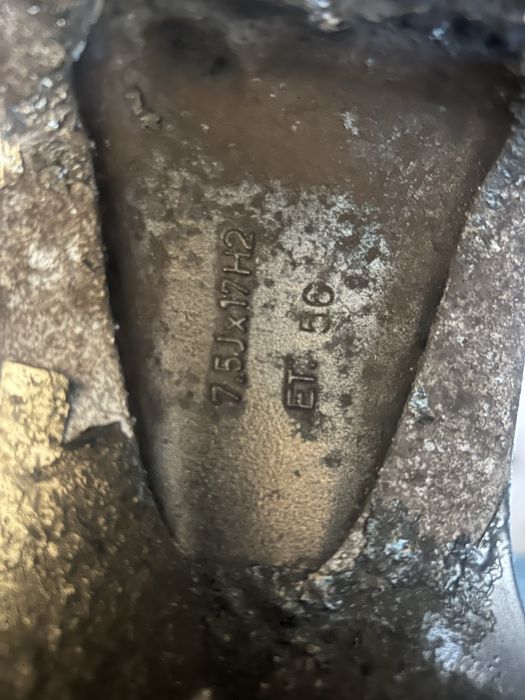 Vînd jante de mercedes ML 235/65/R17