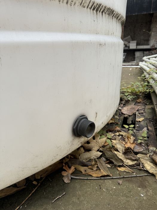 Чисто нови полипропиленови цистерни 3 броя по 14.000 литра