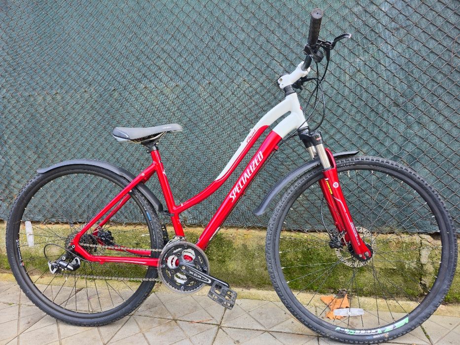 SPECIALIZED ariel Дамски 28 цола 3х8 скорости Обслужен Хидравлични дис