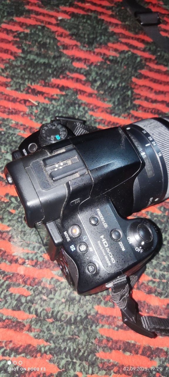 Sony. Видео камера в хорошом состаяние