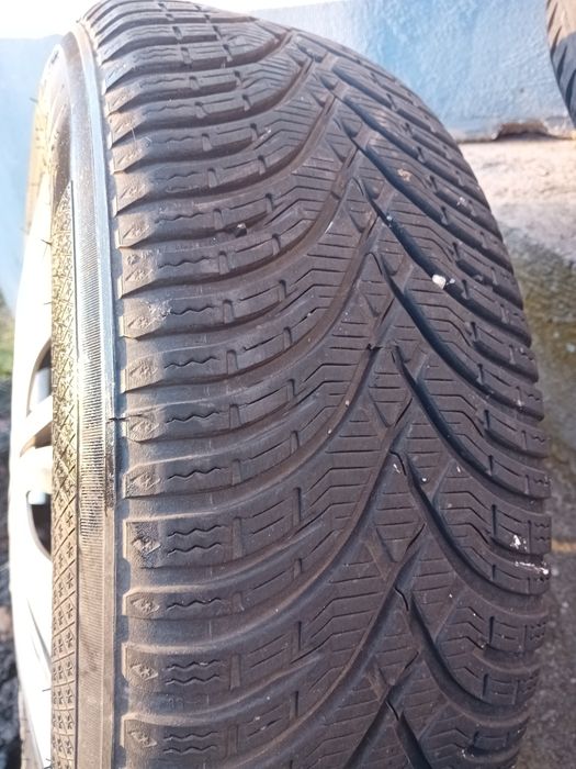 Cauciucuri r15 195/65 M+S 500 lei fix