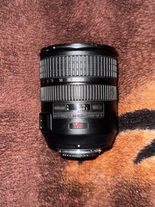 Фотоапарат Nikon D5000 + обективи и аксесуари