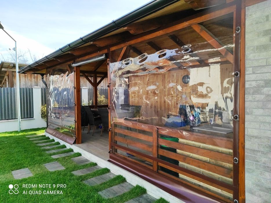 Închideri foișoare cu prelată transparentă .