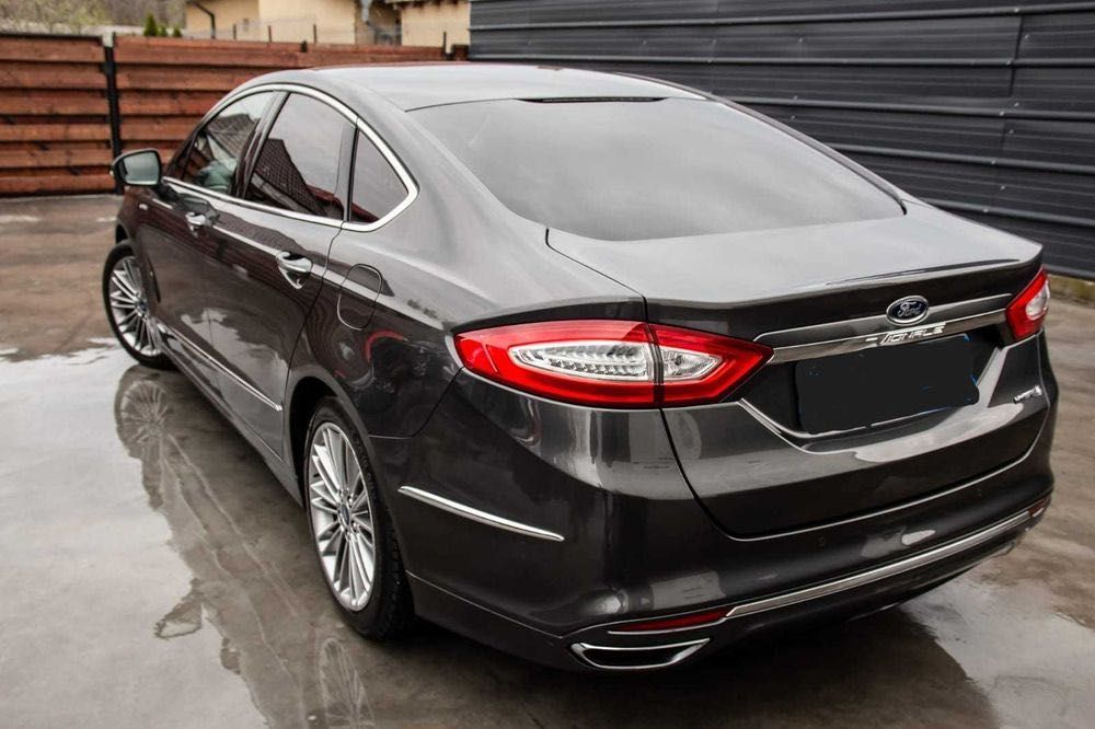 Ford Mondeo Vignale Hybrid 2019