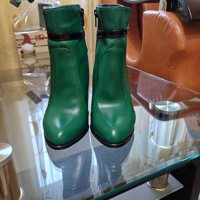 Botine din piele naturala