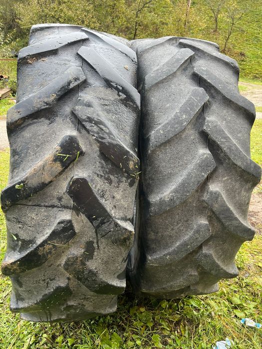 Vând cauciucuri tractor