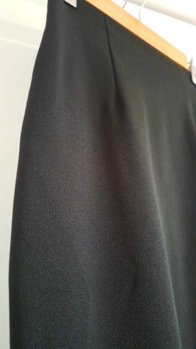 Fusta midi eleganta!